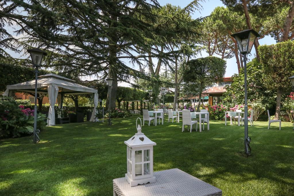 Hotel La Locanda Dei Ciocca Grottaferrata Extérieur photo
